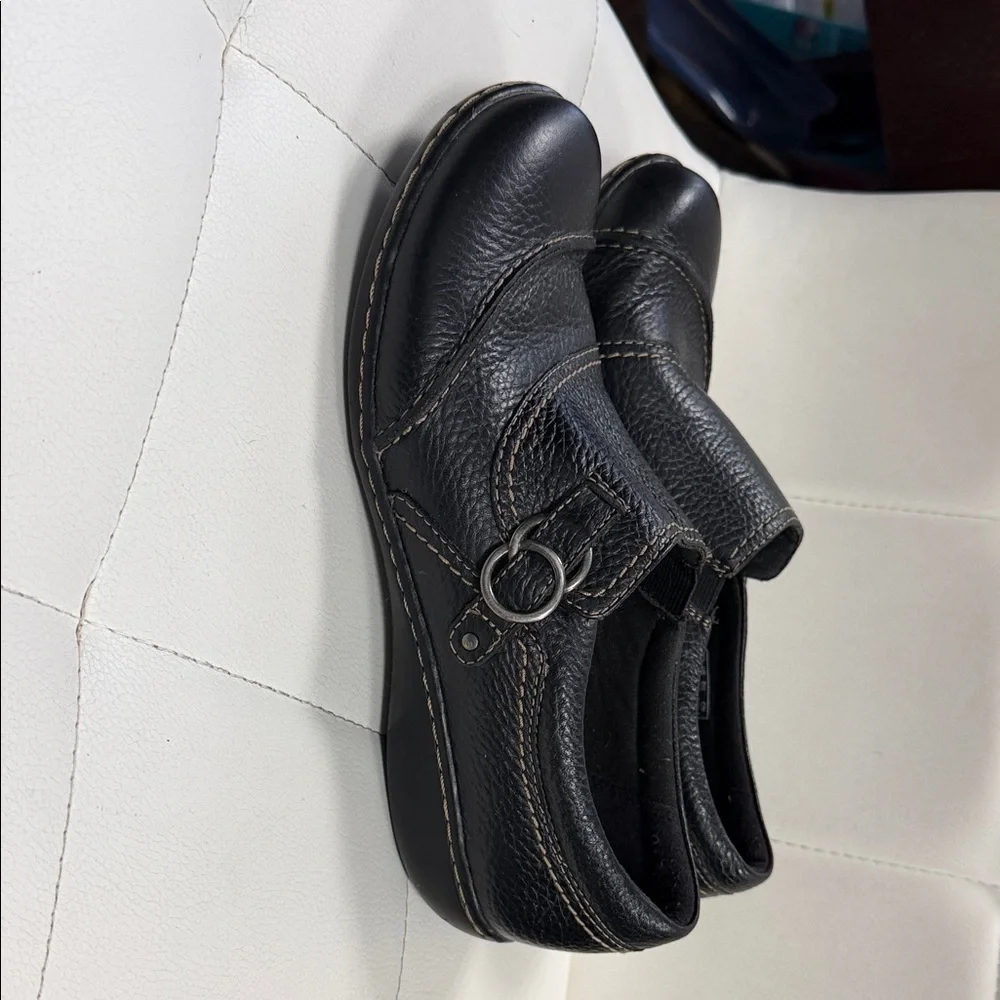 Clarks Collection Ashland Indigo Womens Shoe 8.5 Black Leather Loafer.